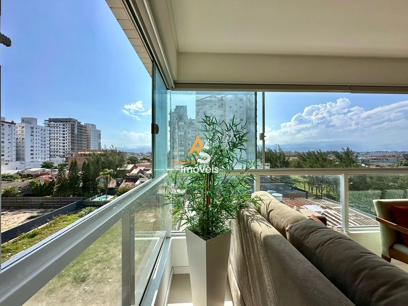 APARTAMENTO COM SACADA DE FRENTE, JUNTO AO MAR: 5ª foto da galeria de imagens do imóvel