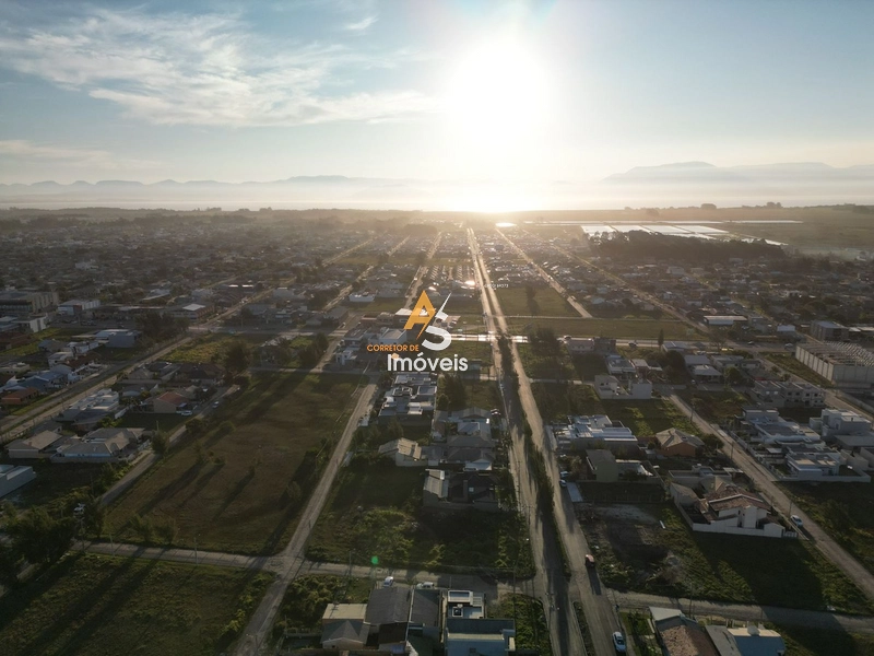 CASA À VENDA A 30 METROS DO MAR: 6ª foto da galeria de imagens do imóvel