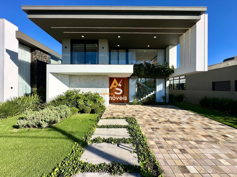 SOBRADO A VENDA NA BEIRA DA  LAGOA: 1ª foto da galeria de imagens do imóvel