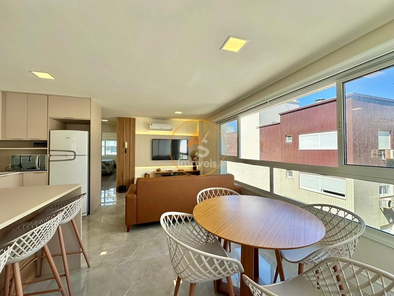 APARTAMENTO À VENDA  BAIRRO NAVEGANTES PEÇAS AMPLAS, BEM ILUMINADAS E VENTILADAS. POSIÇÃO SOLAR LESTE, NORTE E SUL!: 2ª foto da galeria de imagens do imóvel