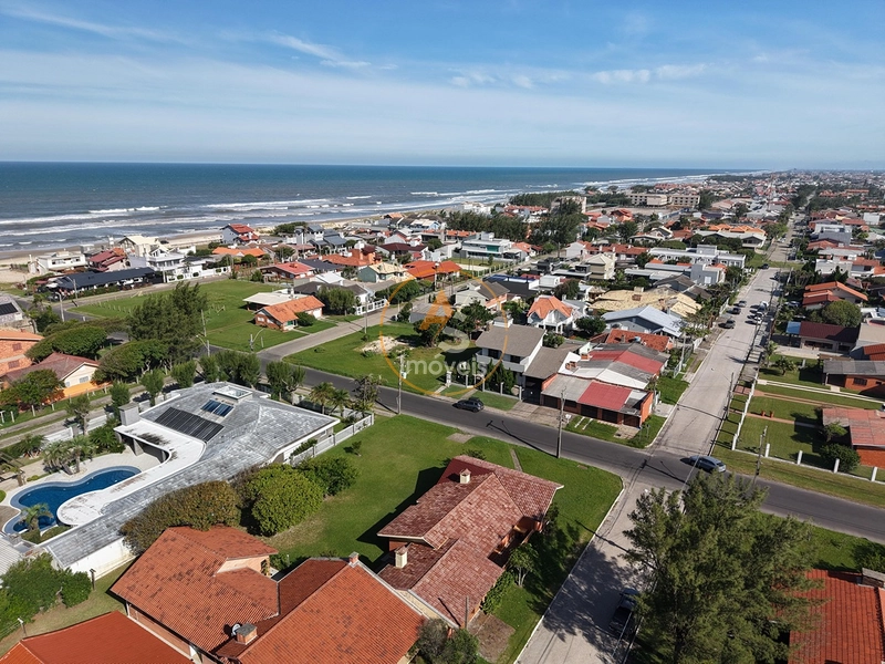 CASA EM SUPER LOTE  VENDA CENTRO  E PRÓXIMO AO BEIRA MAR!!!: 7ª foto da galeria de imagens do imóvel