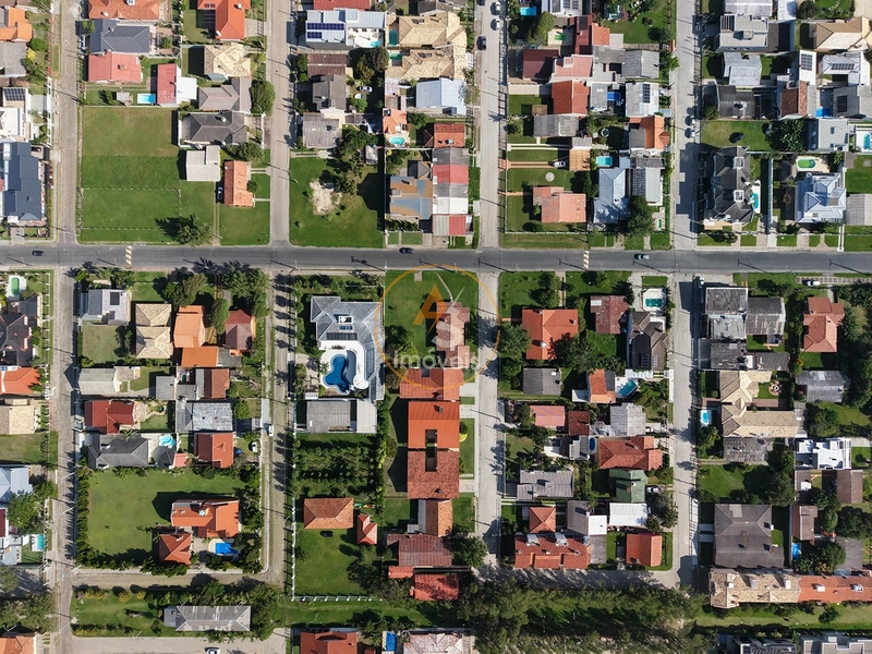 CASA EM SUPER LOTE  VENDA CENTRO  E PRÓXIMO AO BEIRA MAR!!!: 9ª foto da galeria de imagens do imóvel