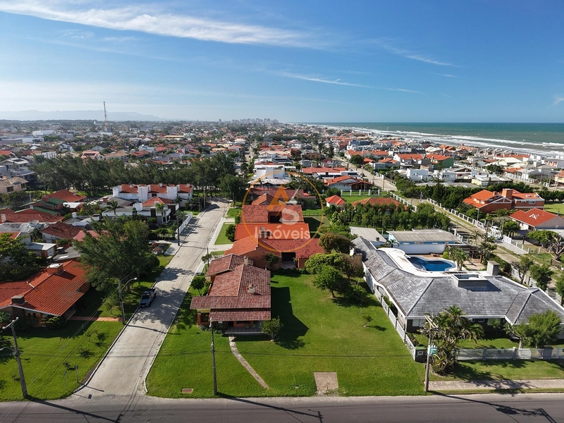 CASA EM SUPER LOTE  VENDA CENTRO  E PRÓXIMO AO BEIRA MAR!!!: 8ª foto da galeria de imagens do imóvel