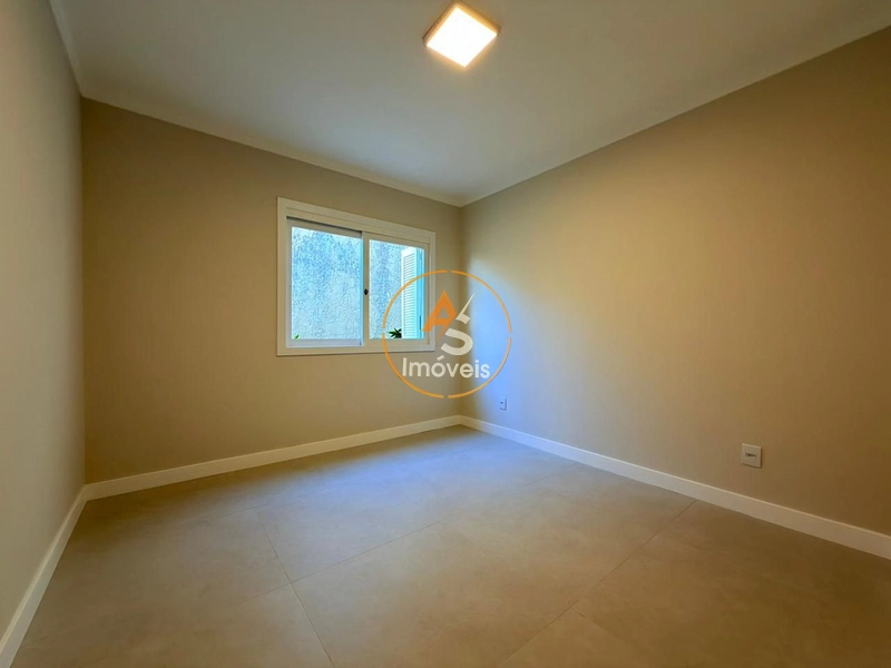 CASA TÉRREA NO CENTRO DE XANGRI-LÁ, FRENTE LESTE, DIVISA COM ATLÂNTIDA: 15ª foto da galeria de imagens do imóvel