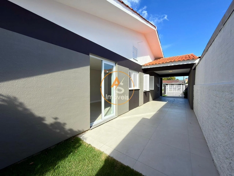 CASA TÉRREA NO CENTRO DE XANGRI-LÁ, FRENTE LESTE, DIVISA COM ATLÂNTIDA: 9ª foto da galeria de imagens do imóvel