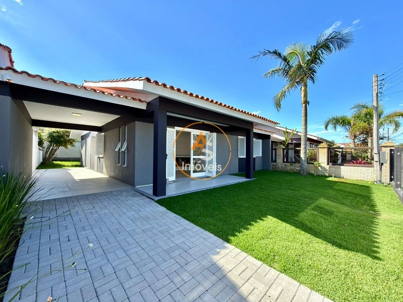 CASA TÉRREA NO CENTRO DE XANGRI-LÁ, FRENTE LESTE, DIVISA COM ATLÂNTIDA: 1ª foto da galeria de imagens do imóvel