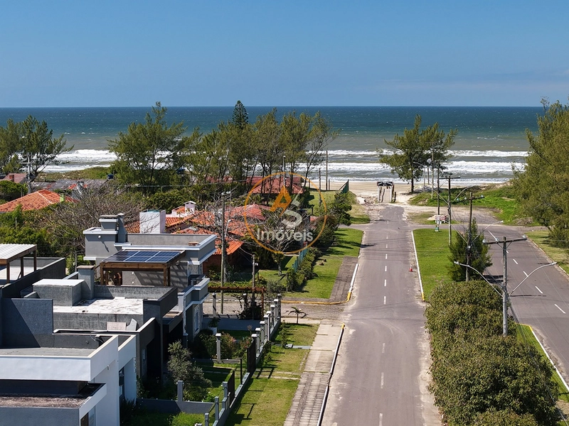 CASA DE ALTO PADRÃO À VENDA EM CAPÃO DA CANOA! 50 METROS DO MAR • VISTA MAR E SERRA • TERRAÇO: 39ª foto da galeria de imagens do imóvel