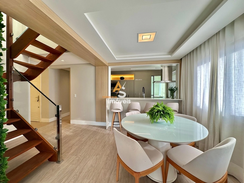 COBERTURA DUPLEX  VISTA ETERNA DO MAR FRENTE PARA PRAÇA: 8ª foto da galeria de imagens do imóvel