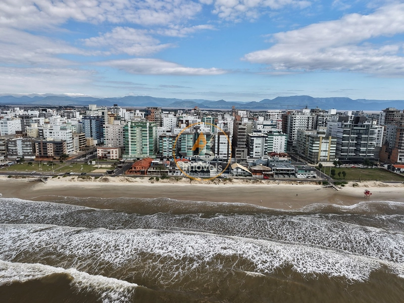 SOBRADO À BEIRA MAR  À VENDA EM CAPÃO DA CANOA : 31ª foto da galeria de imagens do imóvel