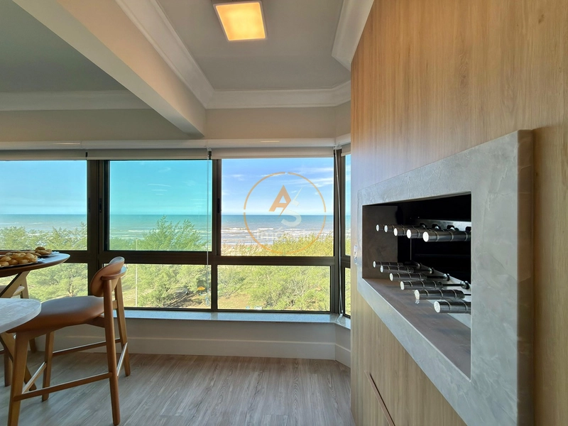 APARTAMENTO À VENDA DE FRENTE PARA PRAIA  PÉ NA AREIA : 5ª foto da galeria de imagens do imóvel