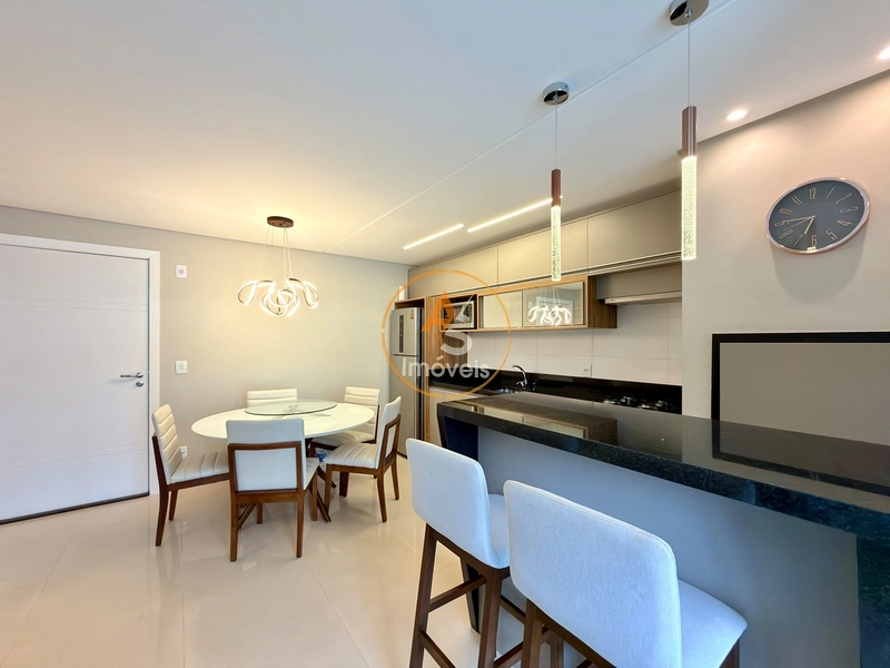 APARTAMENTO À VENDA EM CAPÃO DA CANOA! ANDAR ALTO • mobiliado e decorado! 2 VAGAS • PRÓXIMO AO MAR: 7ª foto da galeria de imagens do imóvel