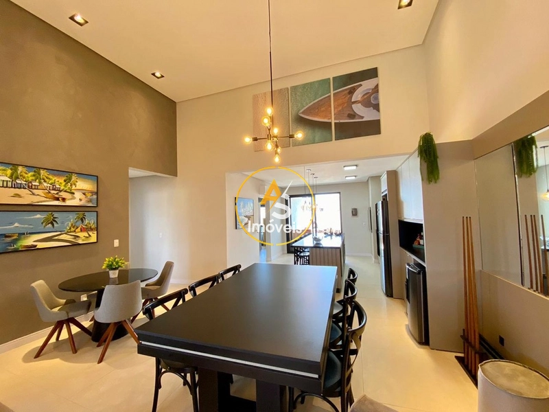 EXCELENTE RESIDÊNCIA NO CONDOMÍNIO BLUE: 2ª foto da galeria de imagens do imóvel