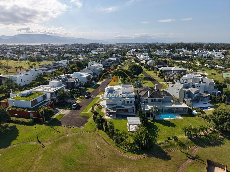 CASA À VENDA EM ATLÂNTIDA! 5 SUÍTES • 509 M² • LOTE DE ESQUINA: 58ª foto da galeria de imagens do imóvel
