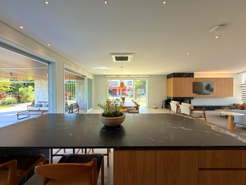 CASA À VENDA EM ATLÂNTIDA! 5 SUÍTES • 509 M² • LOTE DE ESQUINA: 19ª foto da galeria de imagens do imóvel