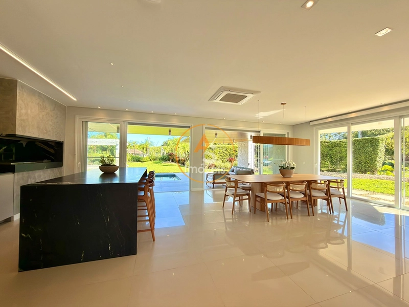 CASA À VENDA EM ATLÂNTIDA! 5 SUÍTES • 509 M² • LOTE DE ESQUINA: 9ª foto da galeria de imagens do imóvel