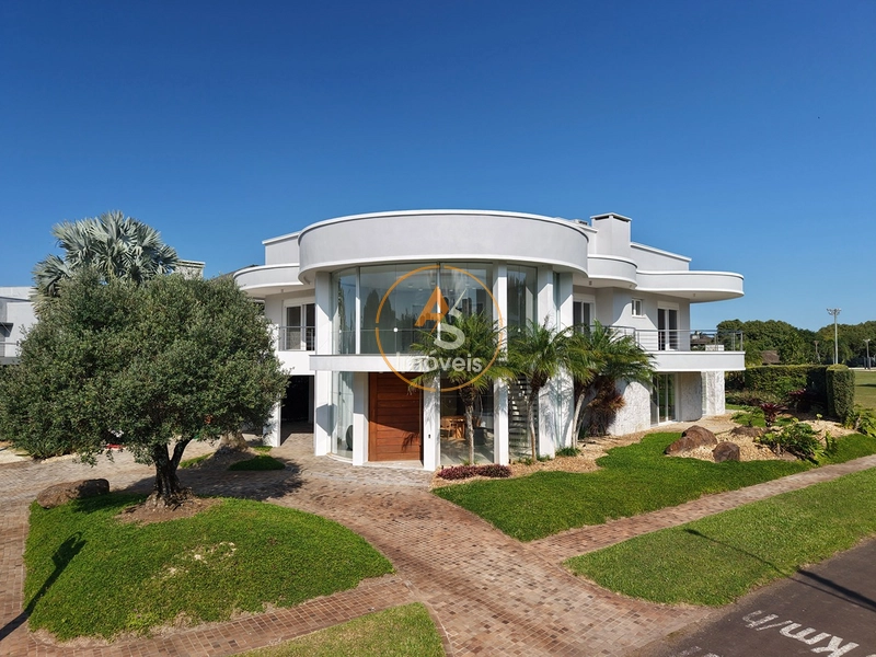 CASA À VENDA EM ATLÂNTIDA! 5 SUÍTES • 509 M² • LOTE DE ESQUINA: 1ª foto da galeria de imagens do imóvel