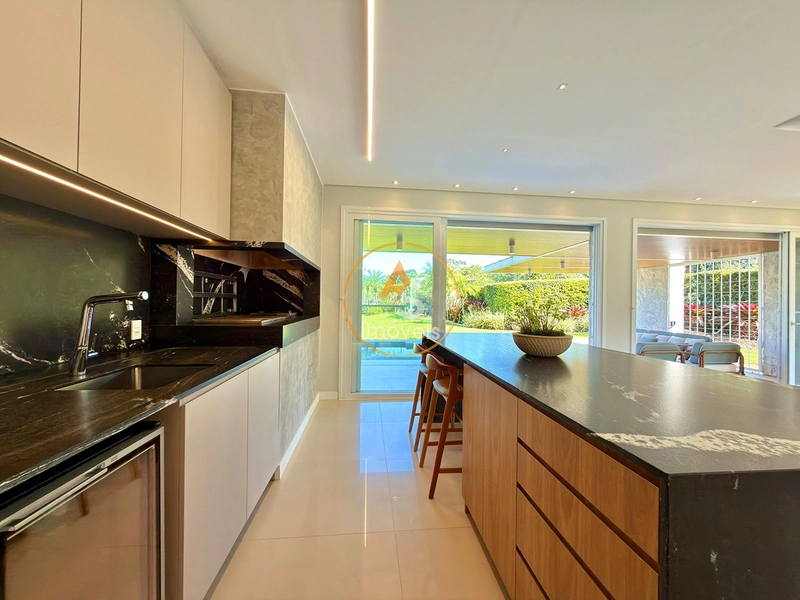 CASA À VENDA EM ATLÂNTIDA! 5 SUÍTES • 509 M² • LOTE DE ESQUINA: 20ª foto da galeria de imagens do imóvel