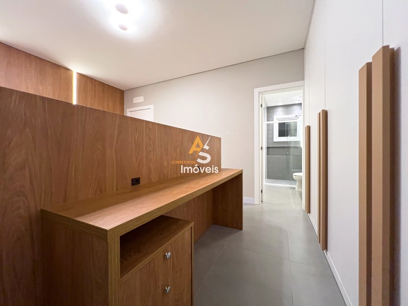 CASA COM 4 SUÍTES FINAMENTE DECORADA!: 54ª foto da galeria de imagens do imóvel