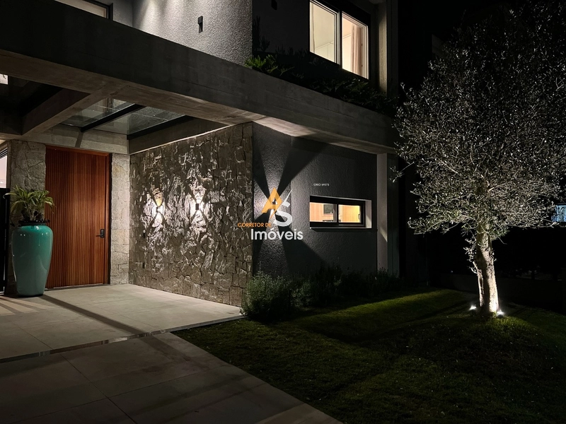 CASA COM 4 SUÍTES FINAMENTE DECORADA!: 65ª foto da galeria de imagens do imóvel