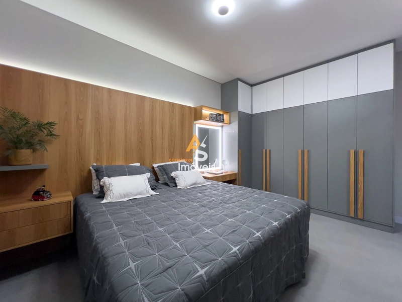 CASA COM 4 SUÍTES FINAMENTE DECORADA!: 44ª foto da galeria de imagens do imóvel