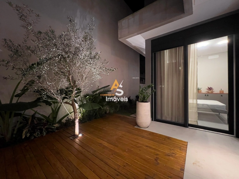 CASA COM 4 SUÍTES FINAMENTE DECORADA!: 7ª foto da galeria de imagens do imóvel