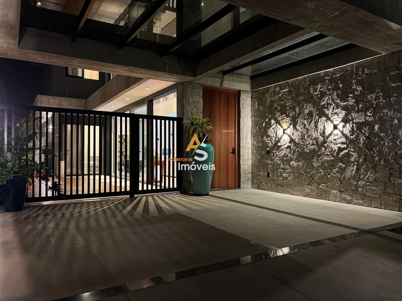 CASA COM 4 SUÍTES FINAMENTE DECORADA!: 67ª foto da galeria de imagens do imóvel