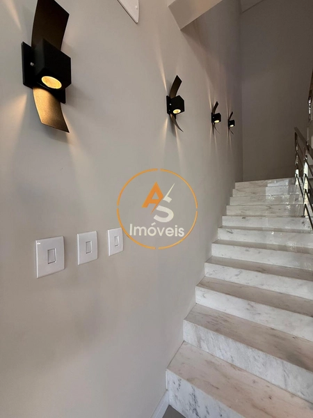 CASA COM 4 SUÍTES FINAMENTE DECORADA!: 4ª foto da galeria de imagens do imóvel