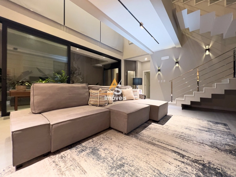 CASA COM 4 SUÍTES FINAMENTE DECORADA!: 29ª foto da galeria de imagens do imóvel