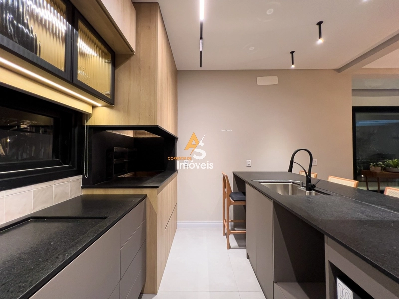 CASA COM 4 SUÍTES FINAMENTE DECORADA!: 19ª foto da galeria de imagens do imóvel