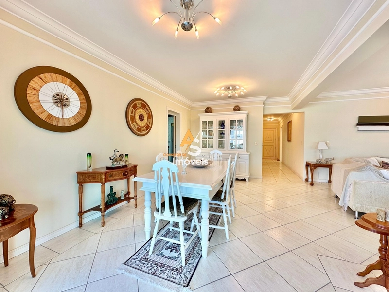 APTO DE ESQUINA COM 2 SACADAS VISTA PARA O MAR E SERRA: 7ª foto da galeria de imagens do imóvel