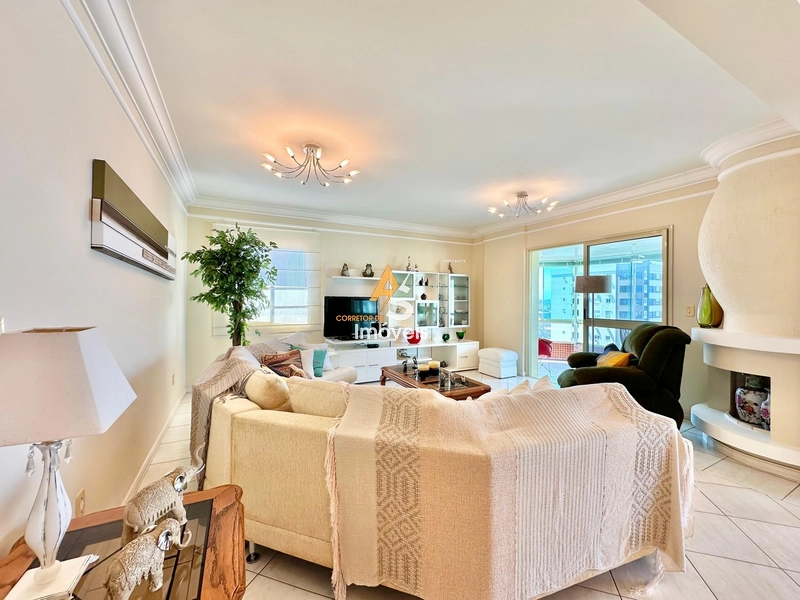 APTO DE ESQUINA COM 2 SACADAS VISTA PARA O MAR E SERRA: 4ª foto da galeria de imagens do imóvel