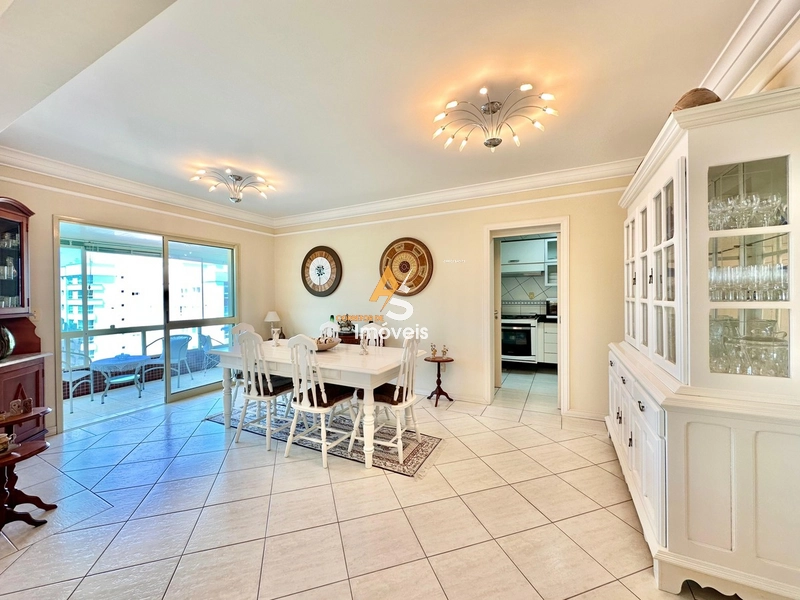 APTO DE ESQUINA COM 2 SACADAS VISTA PARA O MAR E SERRA: 5ª foto da galeria de imagens do imóvel