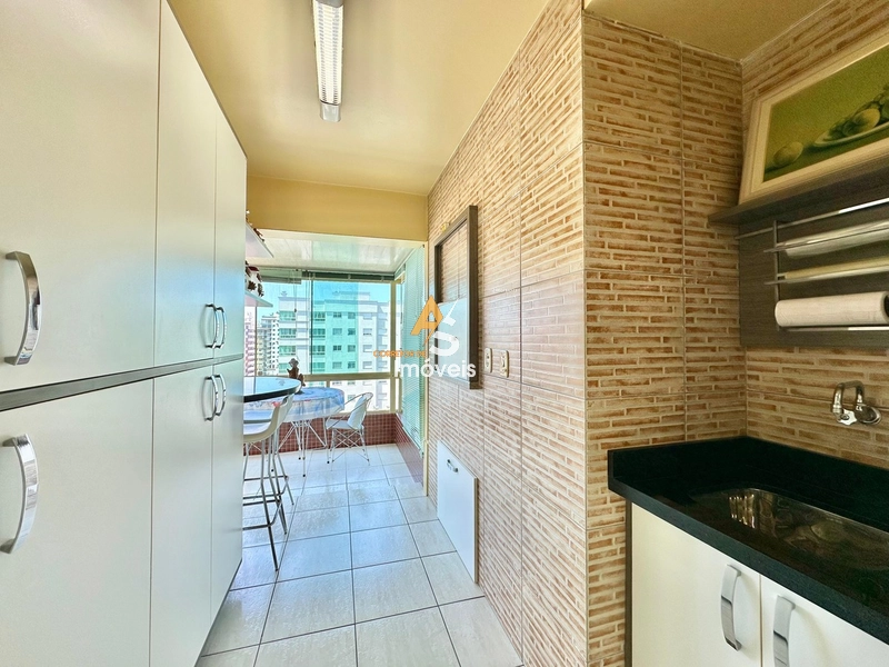 APTO DE ESQUINA COM 2 SACADAS VISTA PARA O MAR E SERRA: 13ª foto da galeria de imagens do imóvel