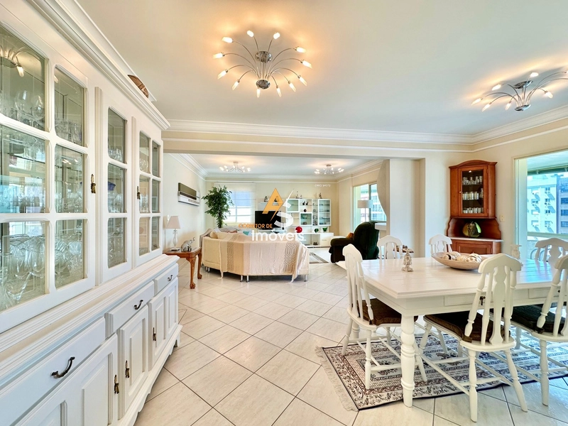 APTO DE ESQUINA COM 2 SACADAS VISTA PARA O MAR E SERRA: 14ª foto da galeria de imagens do imóvel