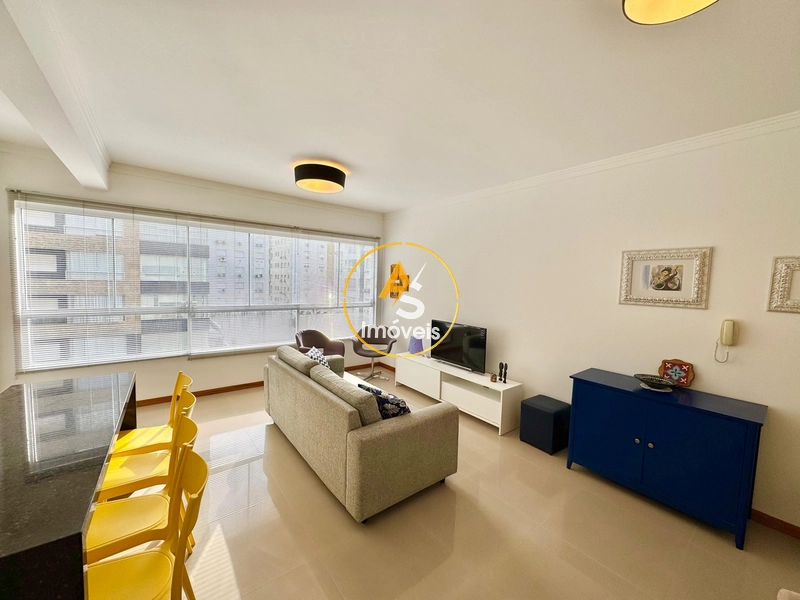 APTO DE 2 DORMITÓRIOS E TOTALMENTE MOBILIADO E EQUIPADO: 1ª foto da galeria de imagens do imóvel