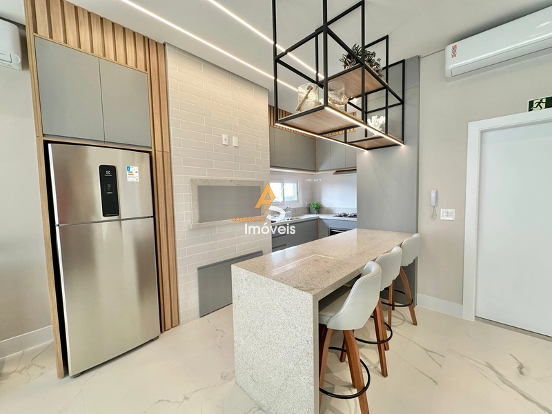 APARTAMENTO EXCEPCIONAL FINAMENTE MOBILIADO E DECORADO: 3ª foto da galeria de imagens do imóvel