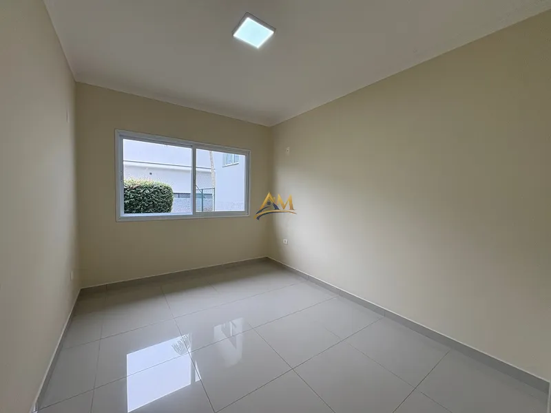 Casa com Piscina, Paisagismo e 3 Suítes – Conforto e Natureza em um só lugar.: 15ª foto da galeria de imagens do imóvel