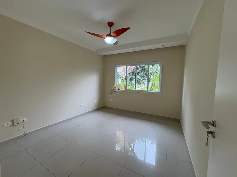 Casa com Piscina, Paisagismo e 3 Suítes – Conforto e Natureza em um só lugar.: 13ª foto da galeria de imagens do imóvel