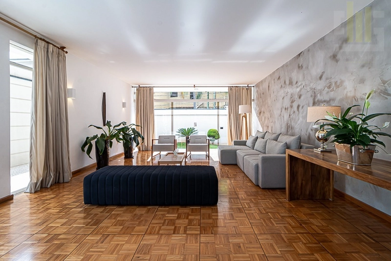Casa com pisina no Jardim das Bandeiras e quadra de tênis: 7ª foto da galeria de imagens do imóvel