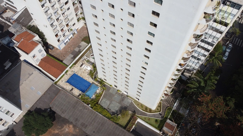 Cobertura com ampla piscina em Higienópolis: 44ª foto da galeria de imagens do imóvel
