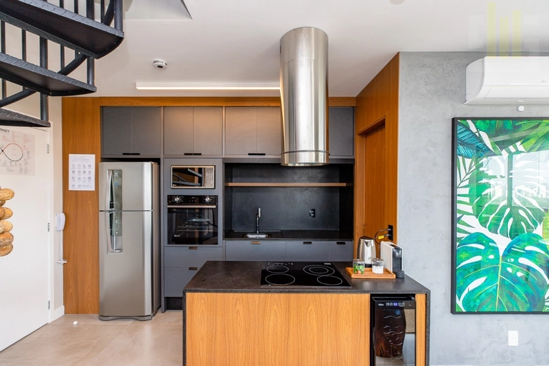 Apartamento em 1 dormitório em Pinheiros, varanda com linda vista: 2ª foto da galeria de imagens do imóvel