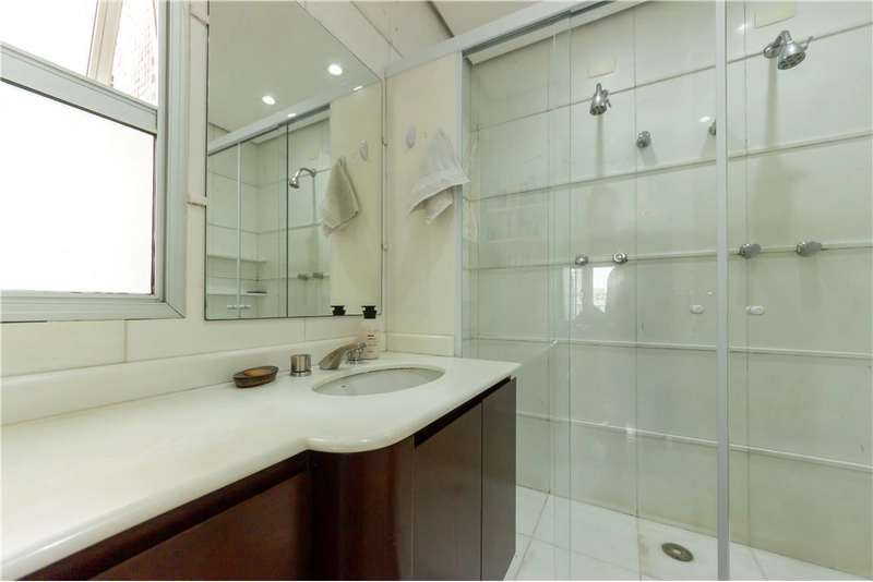Cobertura triplex 3 dormitórios 3 vagas em Higienópolis: 24ª foto da galeria de imagens do imóvel