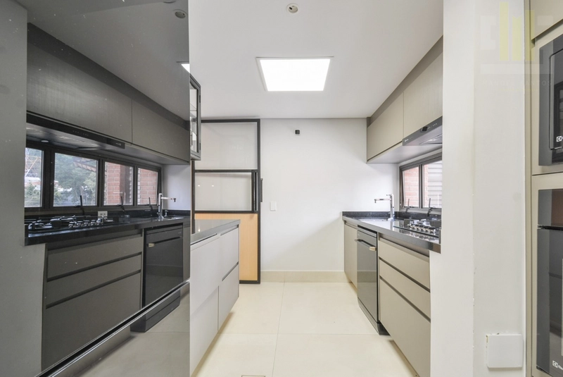 Apartamento 4 suítes, 5 vagas em Perdizes, Reformado: 38ª foto da galeria de imagens do imóvel