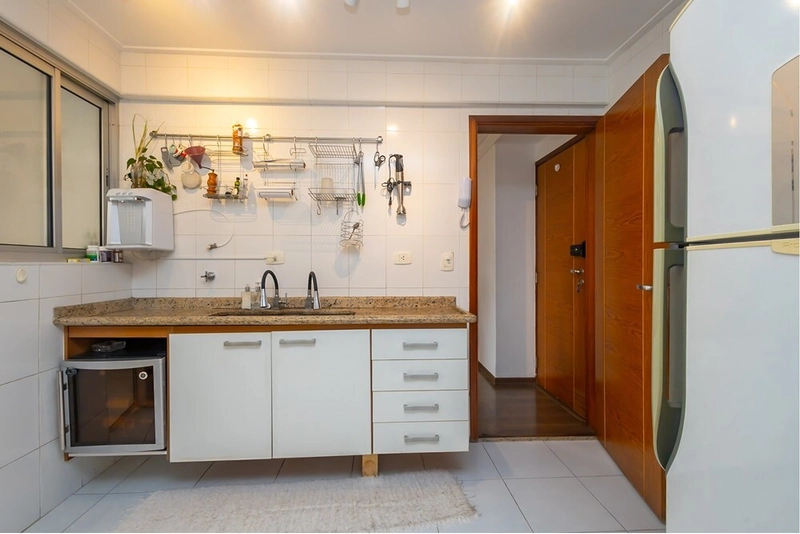Apartamento 2 dormitórios 1 vaga em Pinheiros reformado: 21ª foto da galeria de imagens do imóvel
