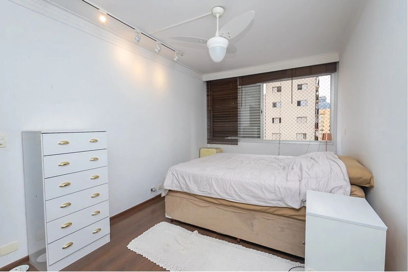 Apartamento 2 dormitórios 1 vaga em Pinheiros reformado: 1ª foto da galeria de imagens do imóvel