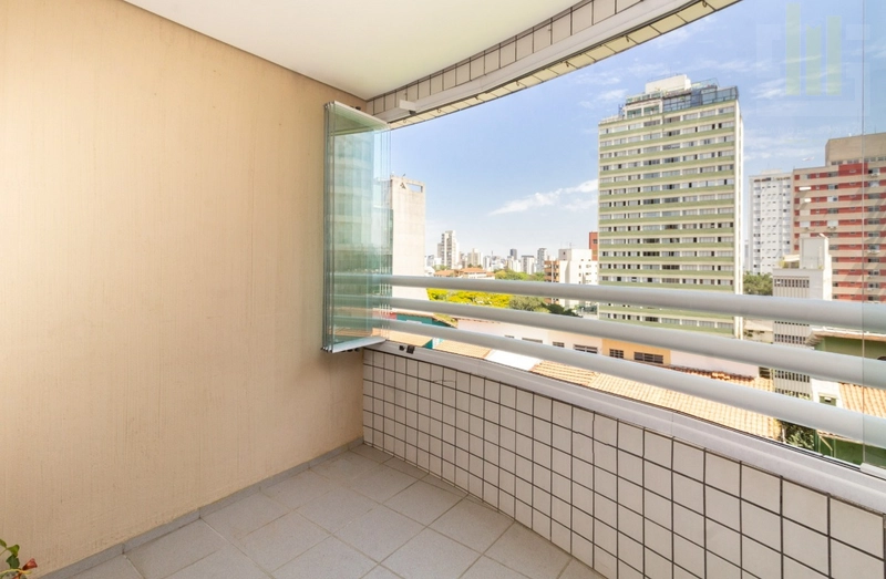 Apartamento em Pinheiros 3 dormitórios 1 suíte 2 vagas, com varanda: 3ª foto da galeria de imagens do imóvel