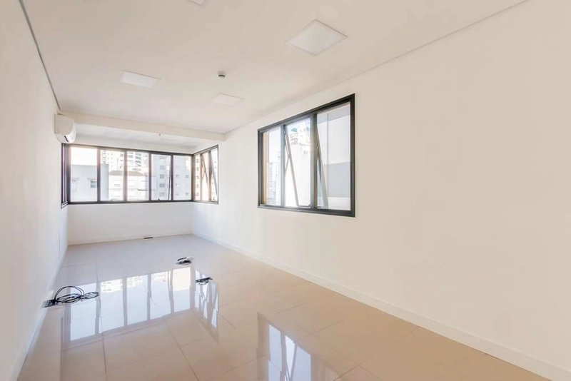 Sala Comercial em Higienópolis ao lado do metrô: 2ª foto da galeria de imagens do imóvel