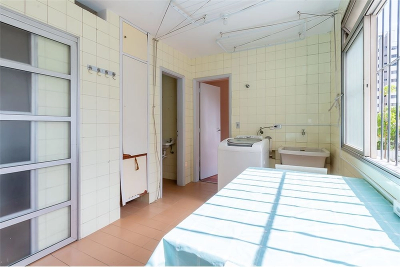 Apartamento 4 dormitórios 2 vagas em Perdizes perto do Parque: 21ª foto da galeria de imagens do imóvel
