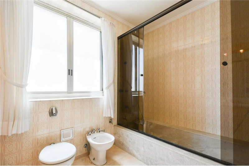Apartamento 3 dormitórios 2 vagas em Higienópolis: 2ª foto da galeria de imagens do imóvel