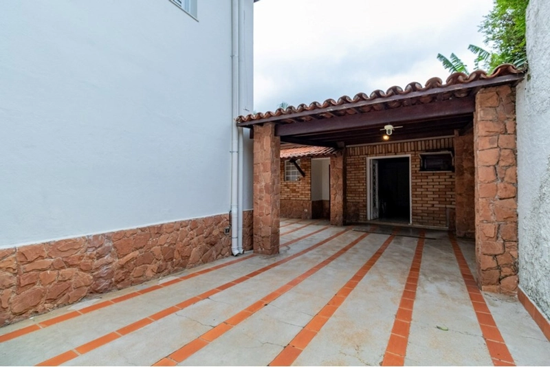 Casa 4 dormitórios no alto da Lapa 8 vagas de garagem 500 metros: 87ª foto da galeria de imagens do imóvel